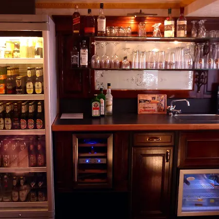 Отель Bolzum Зенде